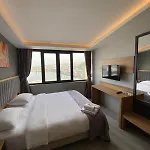 Port Hotel 3*