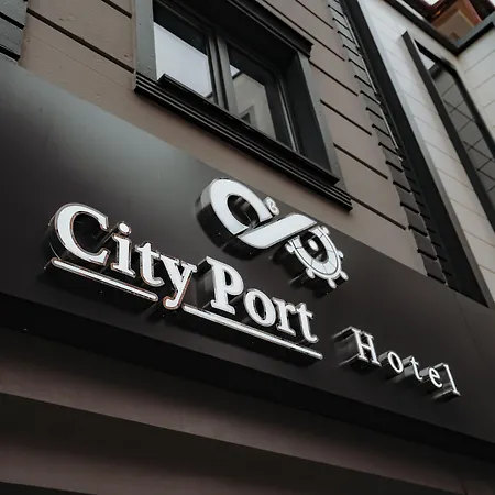 Port 3*